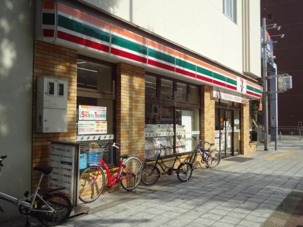 シャルマンフジ・リッツ南堀江公園(セブンイレブン大阪南堀江1丁目店)