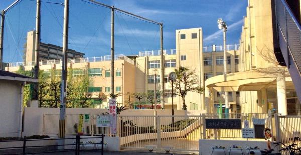 シャトーメルヘン(大阪市立九条東小学校)