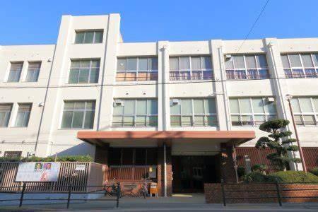 上本町ガーデンハイツ(大阪市立高津中学校)
