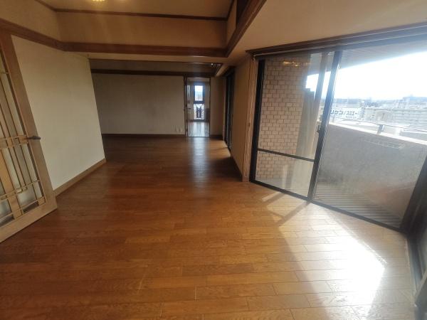 朝日プラザアルティマタワーズ