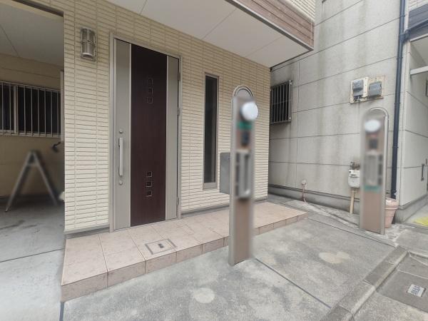 大阪市港区市岡2丁目の中古一戸建て(玄関)