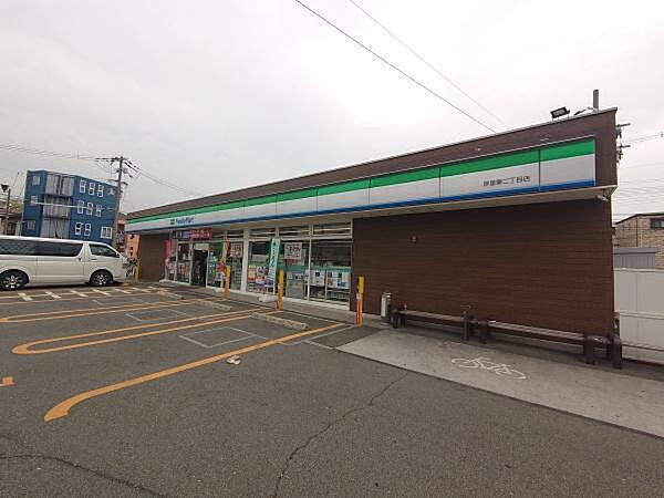 岸里東パーク・ホームズ(ファミリーマート岸里東二丁目店)