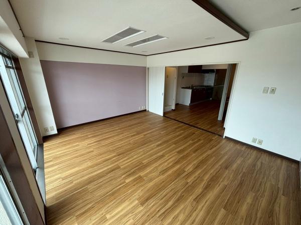 クローバーハイツ森小路３号棟
