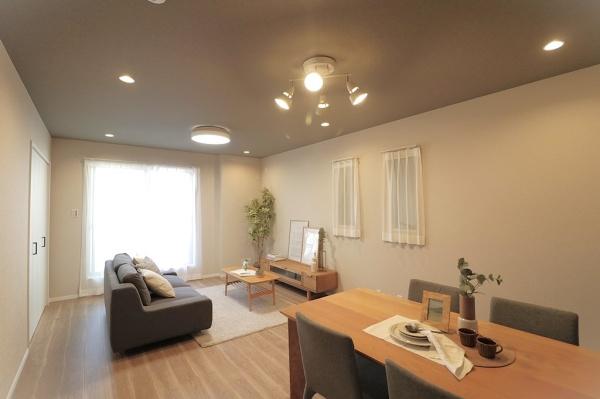 大阪市東成区大今里南5丁目の中古一戸建て(リビング)