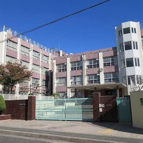 住吉公園パインクレスト(大阪市立墨江丘中学校)