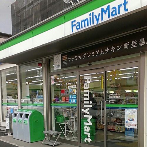 プラザ歌島B棟(ファミリーマート西淀川御幣島店)