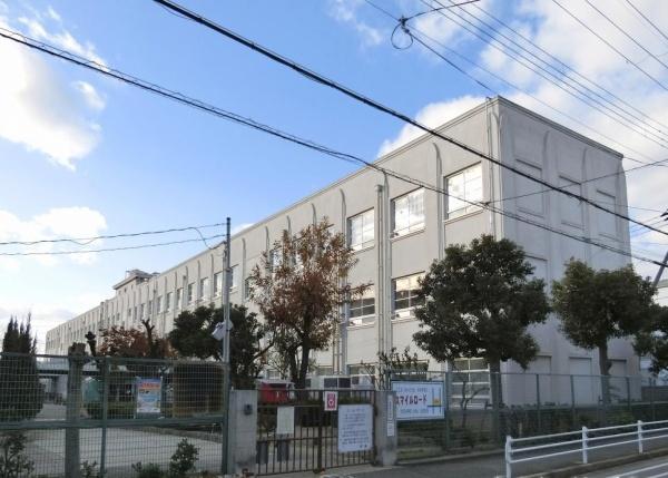 尼崎市大庄中通３丁目の中古一戸建て(尼崎市立大庄小学校)