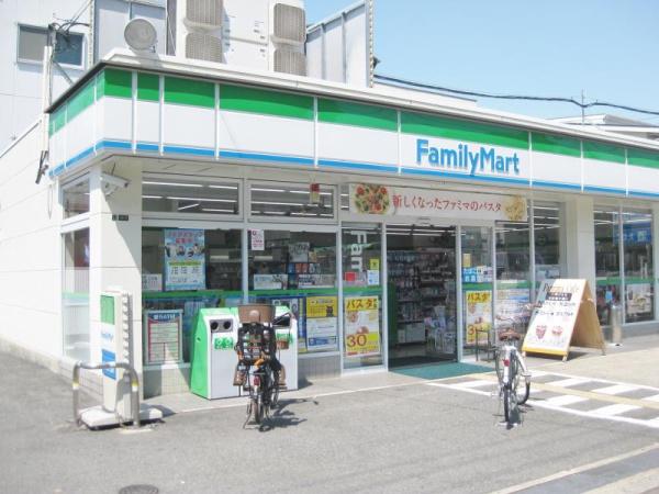 昭和山第三コーポ二号棟(ファミリーマート大正北村店)