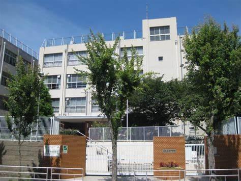 昭和山第三コーポ二号棟(大阪市立大正北中学校)
