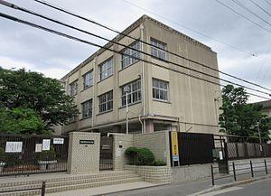 シャトーサンパークスクエア(大阪市立今津小学校)