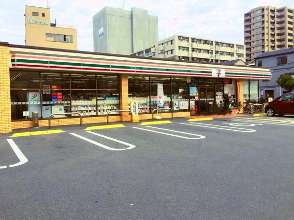 イニシア鶴見パークウエスト(セブンイレブン大阪緑1丁目店)