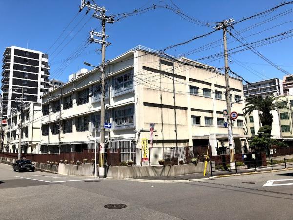 グランドメゾン北堀江レジデンス(大阪市立堀江中学校)