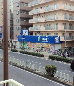 京橋南コーポ２号棟(ドラッグストアライフォート鴫野店)