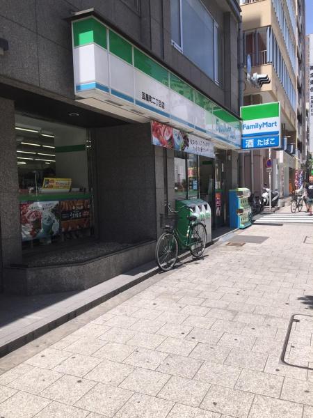 ロイヤルメドゥ東心斎橋(ファミリーマート瓦屋町二丁目店)