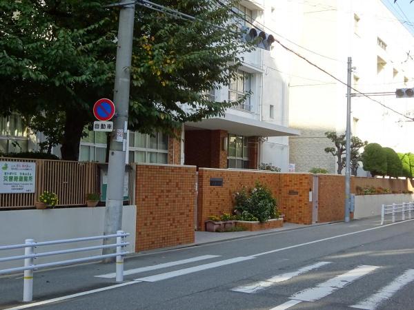 リバーガーデン福島木洩れ日の丘ＡＢ棟(大阪市立八阪中学校)