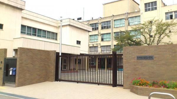 ファミールハイツ北大阪２号棟(大阪市立宮原中学校)