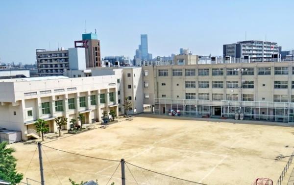エメラルドマンション南津守A棟(大阪市立南津守小学校)