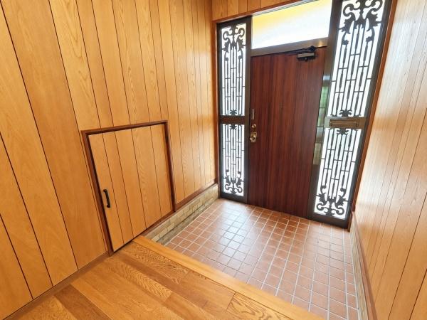 西宮市苦楽園三番町の中古一戸建て