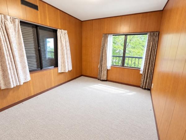西宮市苦楽園三番町の中古一戸建て