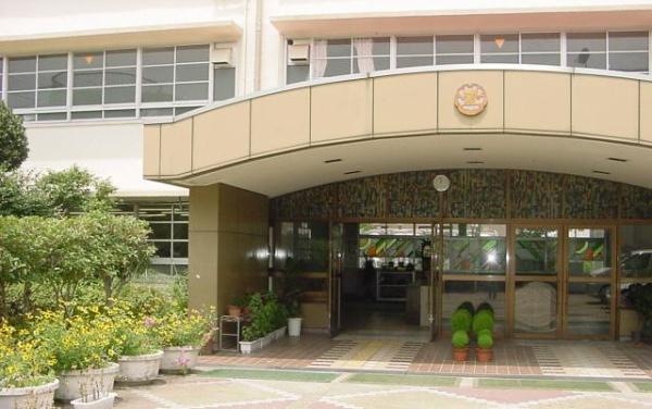 尼崎市杭瀬北新町３丁目の中古一戸建て(尼崎市立浦風小学校)