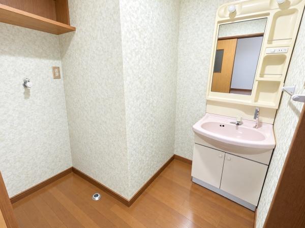 尼崎市杭瀬北新町３丁目の中古テラスハウス
