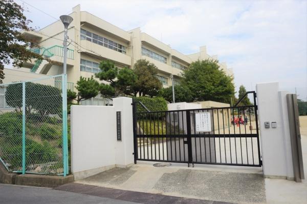 摂津市鳥飼和道１丁目の中古一戸建て(摂津市立第二中学校)