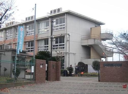 枚方市交北１丁目の中古一戸建て(枚方市立交北小学校)