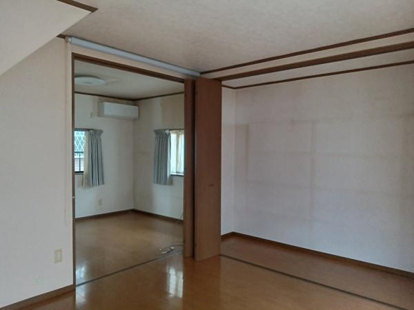秦野市曽屋1丁目戸建て
