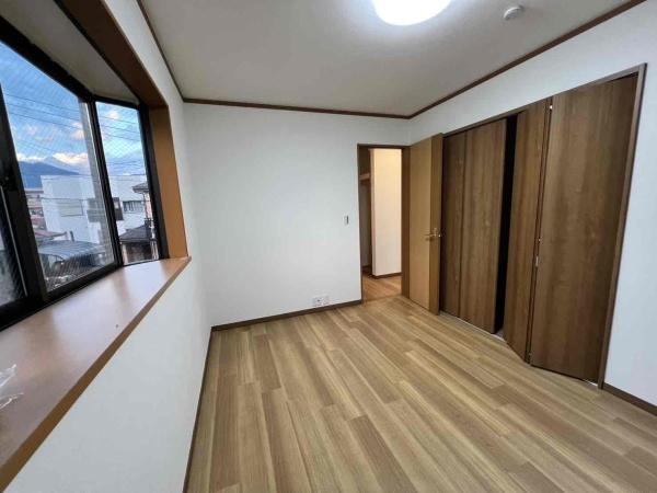 秦野市平沢の中古一戸建て