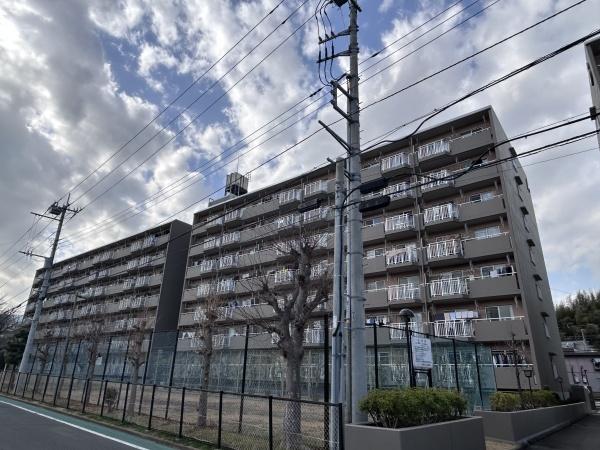 秦野マンション　A棟