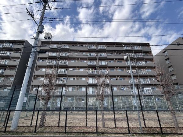 秦野マンション　A棟