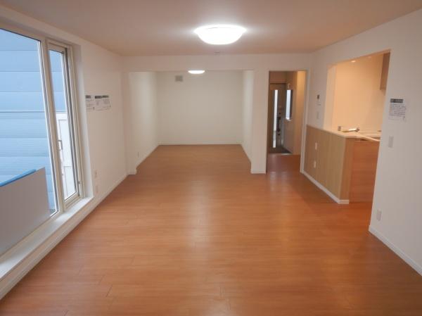 札幌市北区篠路四条9丁目の中古一戸建て(リビング)