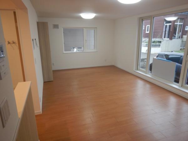 札幌市北区篠路四条9丁目の中古一戸建て(リビング)