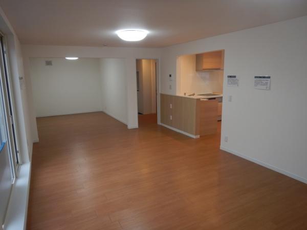 札幌市北区篠路四条9丁目の中古一戸建て(リビング)