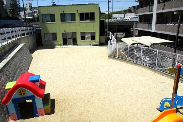 ファミールハイツ緑地公園(吹田ポッポたけぞの保育園)