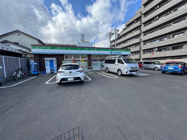 朝日プラザ柏木Ⅱ(ファミリーマート柏木一丁目店)