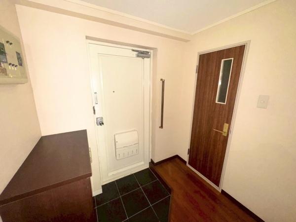 セブンスターマンション(玄関)