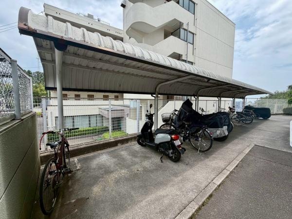 昭和マンション野草園