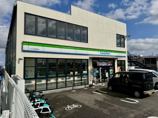 ライベストコート仙台Ｖ(ファミリーマート八木山香澄町店)