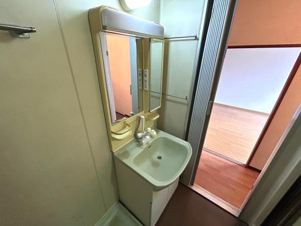 ろうきん昆陽コーポＡ棟