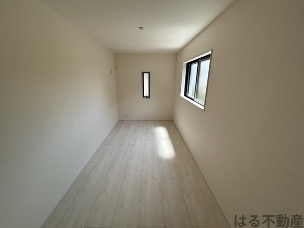 尼崎市食満６丁目の新築一戸建