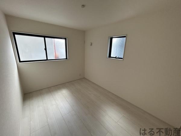 尼崎市食満６丁目の新築一戸建