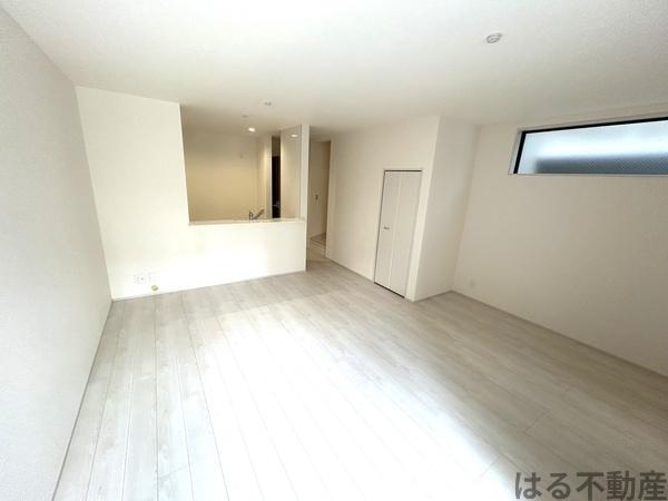 尼崎市食満６丁目の新築一戸建