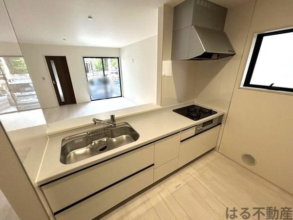 尼崎市食満６丁目の新築一戸建