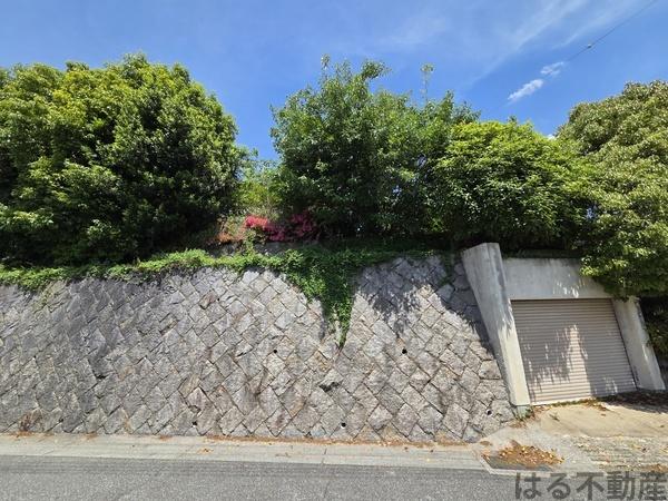 宝塚市雲雀丘３丁目の土地