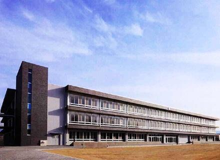 観音寺市柞田町の土地(観音寺市立中部中学校)