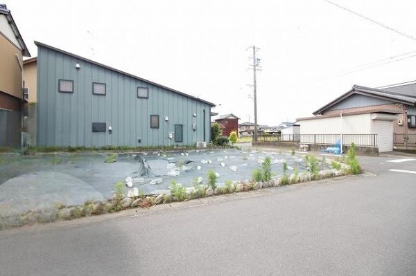 丹羽郡扶桑町大字南山名字岩石の土地(前面道路含む現地写真)