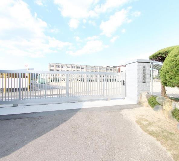 犬山市大字塔野地字東屋敷の土地(犬山市立城東中学校)