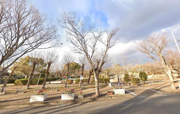 和泉市山荘町2丁目の中古一戸建て(鶴山台惣ケ池公園)
