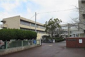 ファミール竹城台(堺市立竹城台小学校)